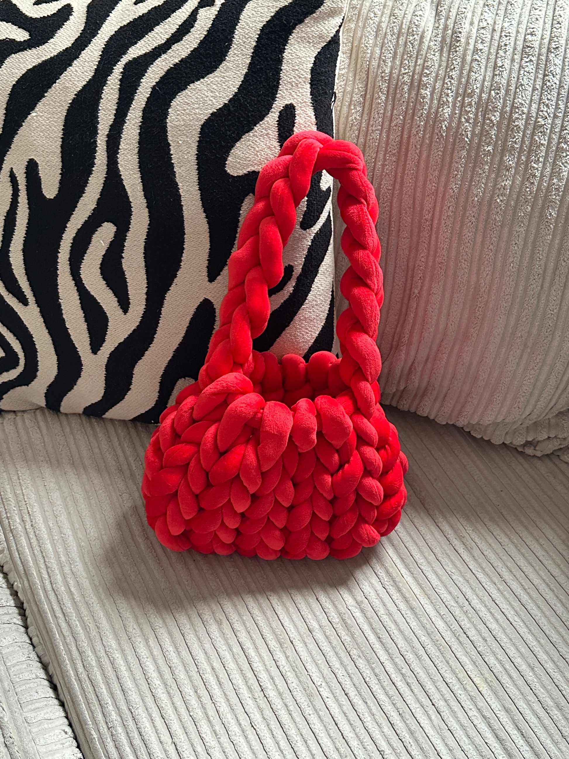 Handmade Trendy Viral Chunky Knit Bag - Bright Red